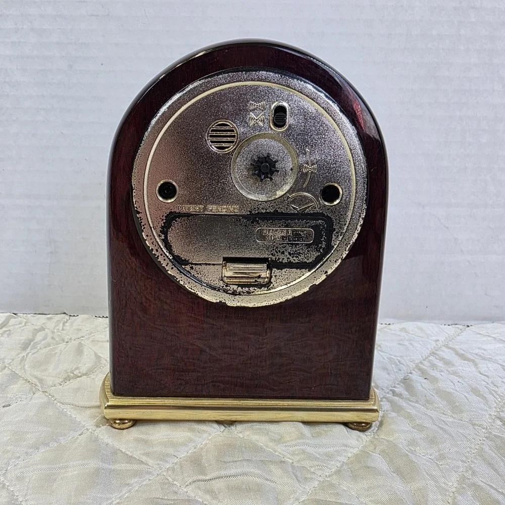 Howard Miller 613-487 Rosewood Arch Table Alarm Clock – Benchmark Quartz – 1990s